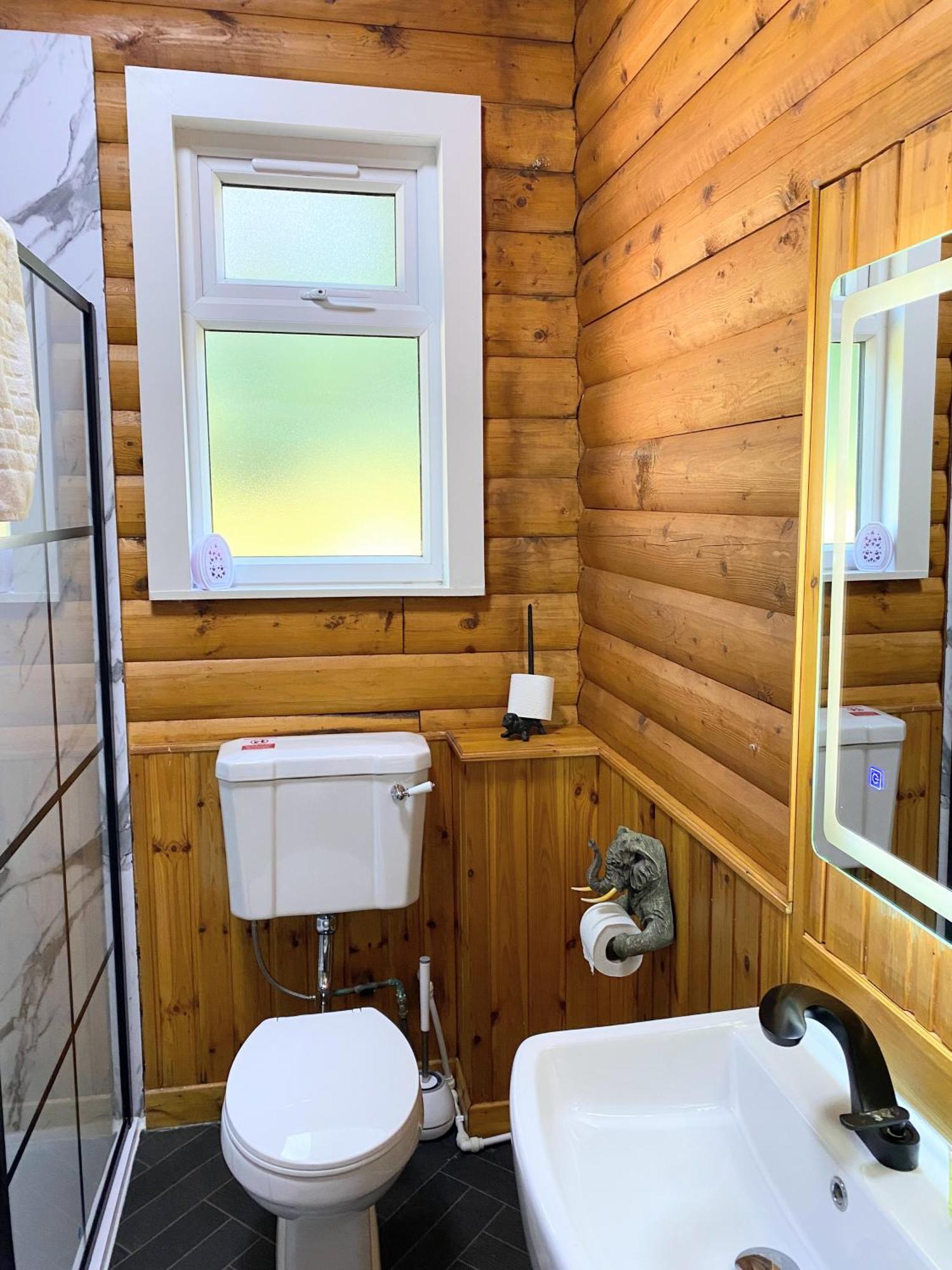Kaoglen Squirrel Drey-Hot Tub-Pet Friendly-Perth Balnald Exterior foto